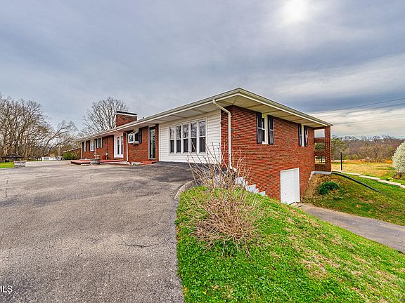 5th image of 224 New Beason Well Rd