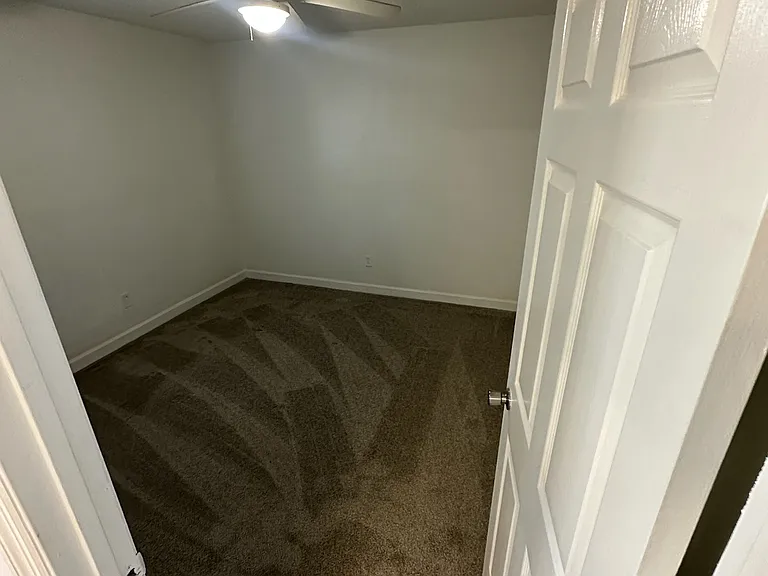 1143 N Graycroft Ave — Photo 3