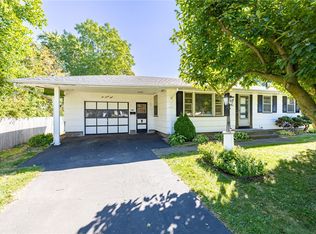 198 Skycrest Dr, Rochester, NY 14616