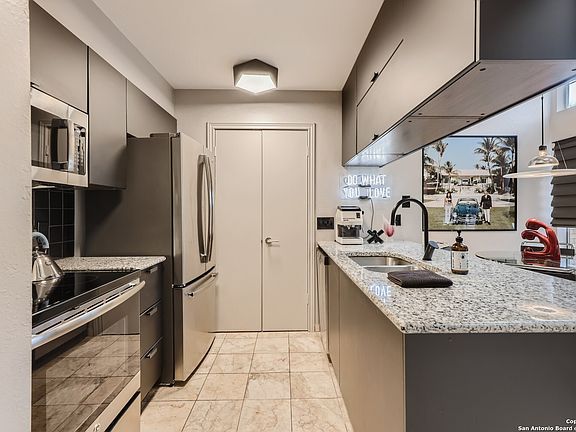 3rd image of 8611 DATAPOINT DR #12