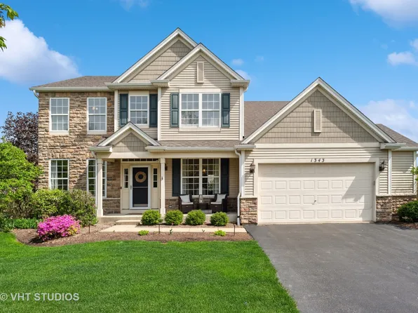 1343 McDole Dr, Sugar Grove, IL 60554
