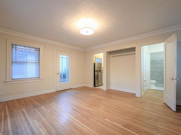 3rd image of 8010 Norton Ave