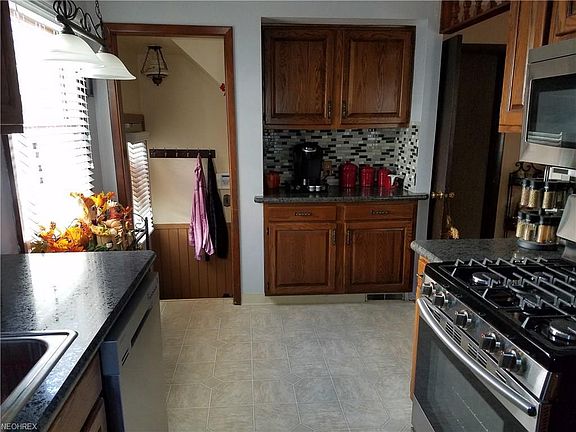 5th image of 633 Princeton Ave