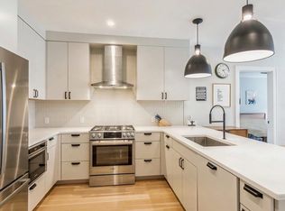 366 6th St #404, Jersey City, NJ 07302