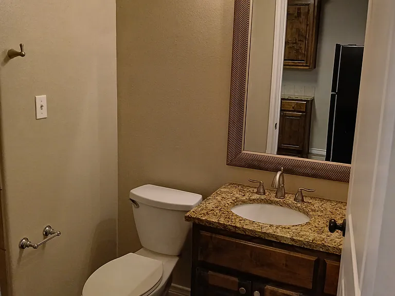 5914 Gholson Rd — Photo 7