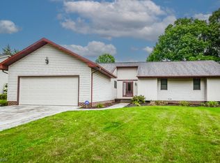 1117 Longbranch Dr NE, Canton, OH 44714