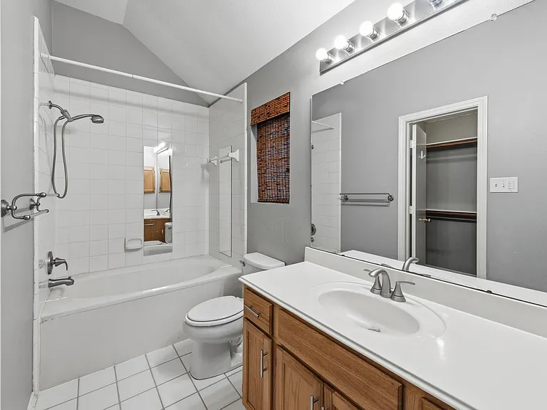 3503 Riverside Dr — Photo 16