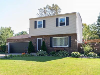 369 Deepwood Ln, Amherst, OH, 44001