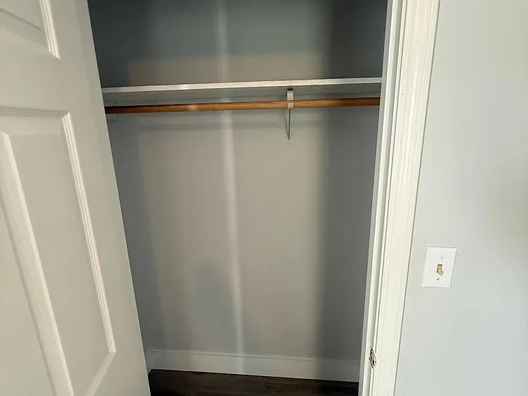 264 Peterson Ave — Photo 6