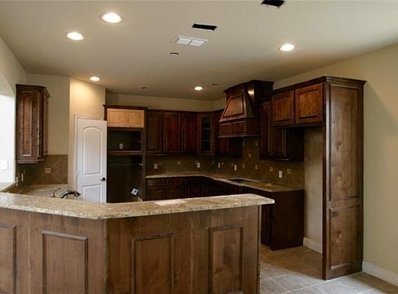 5th image of 12800 Greenhaven Dr