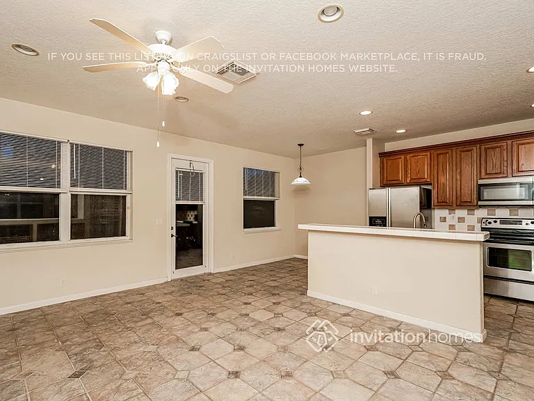 1504 Siena Ln — Photo 3