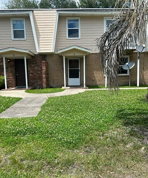 1552 Evergreen St #B — Photo 1