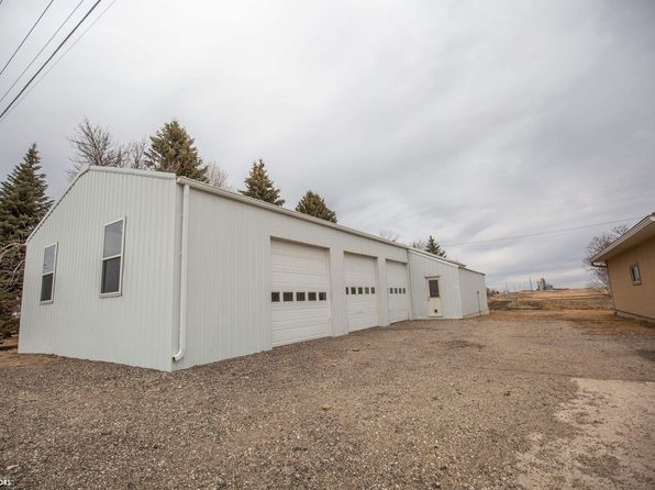 616 3rd St, Lakota, IA 50451