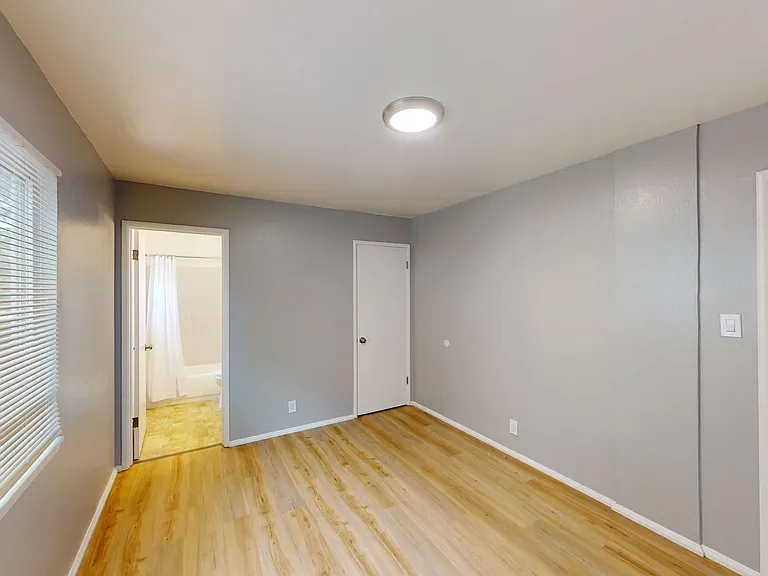 2320 Buena Vista Ave — Photo 9