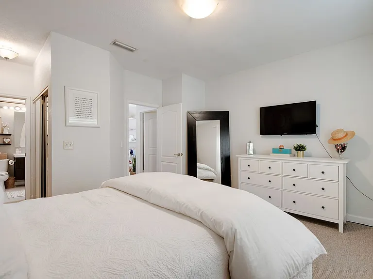 617 Tropical Breeze Way — Photo 18