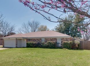 1102 Tall Tree Ct, Arlington, TX 76018
