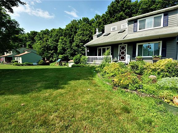 2nd image of 402 Weatheridge Dr