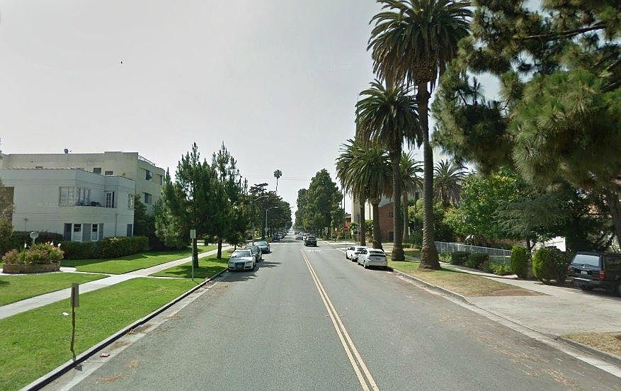 2nd image of 947 11th St APT 7