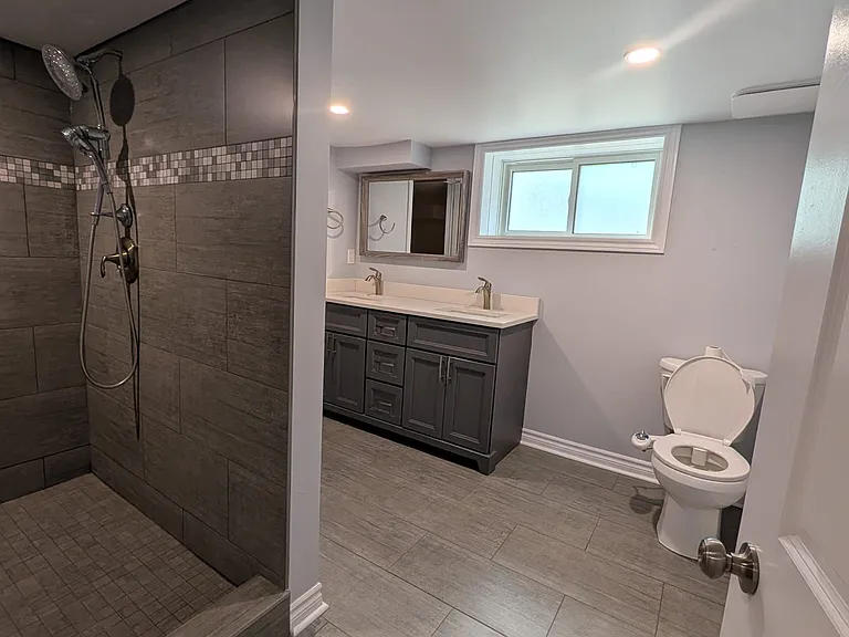 175 Colcleugh Ave — Photo 34