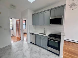 464 Lorimer St APT 3, Brooklyn, NY 11206