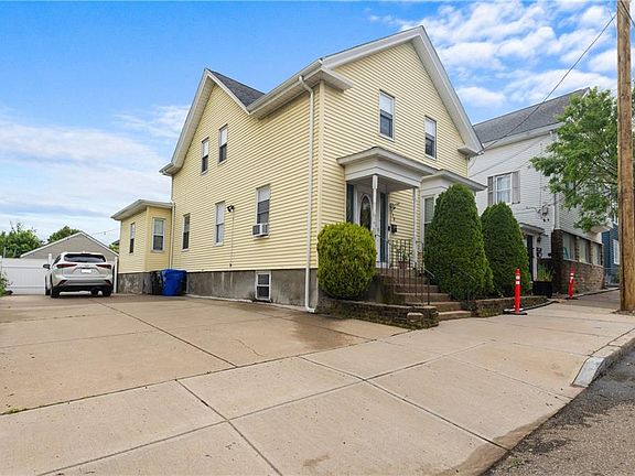 3rd image of 114-116 Warren Ave