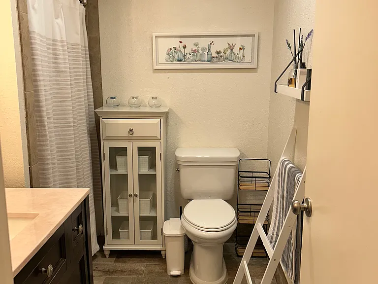 2907 SW 21st Ter #26B2 — Photo 5
