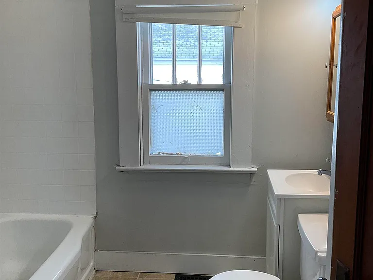 1829 Hale Ave #1/2 — Photo 5