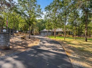 487 April Dr, Merlin, OR 97532