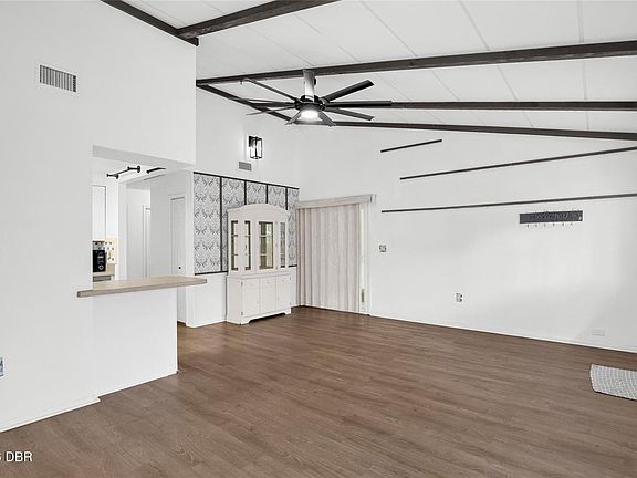 3rd image of 6 Country Club Dr Unit 6A