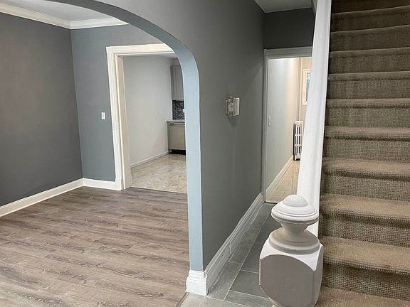 3rd image of 445 Westside Ave #2