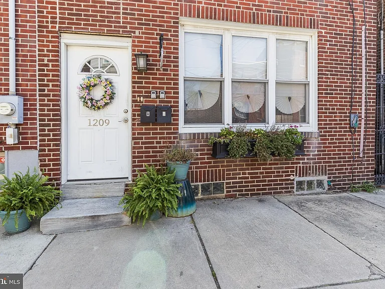 1209 E Susquehanna Ave #1 — Photo 16