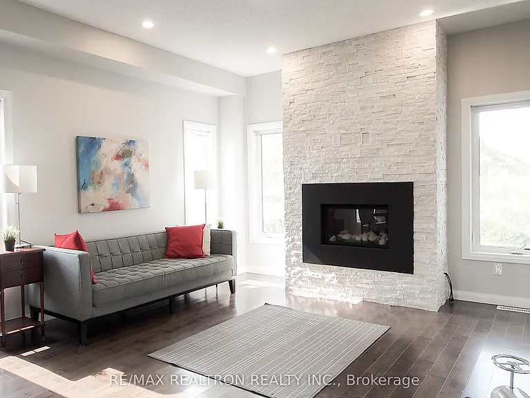 537 Sundew Dr — Photo 6