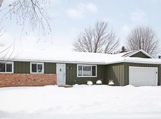 836 Cortland Dr, Apple Valley, MN 55124