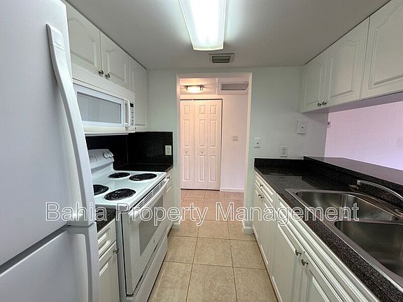 3rd image of 8160 Geneva Ct APT 404