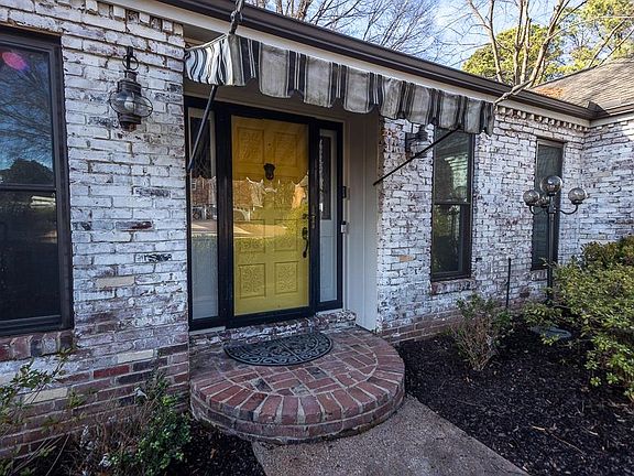 2nd image of 2915 Elm Ridge Cv