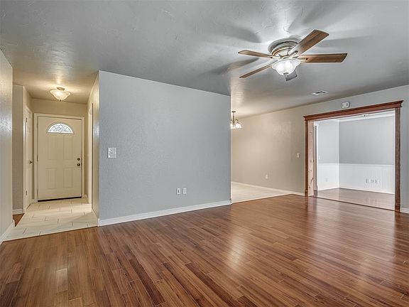 5th image of 907 Ranchoak Ct