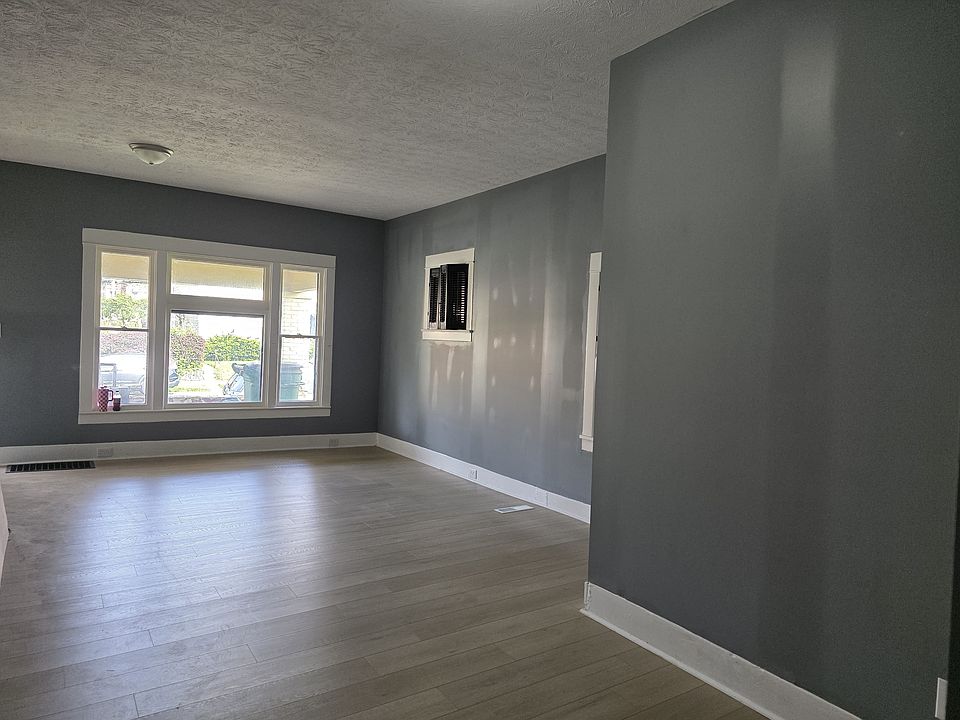 1st image of 130 S 12th St #2