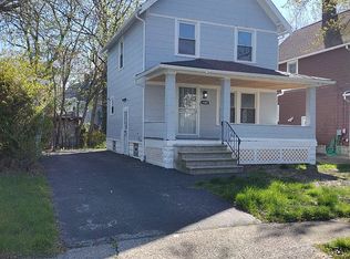 1341 Penhurst Rd, Cleveland, OH 44110
