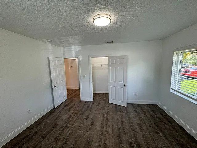 1737 Liberty St — Photo 16