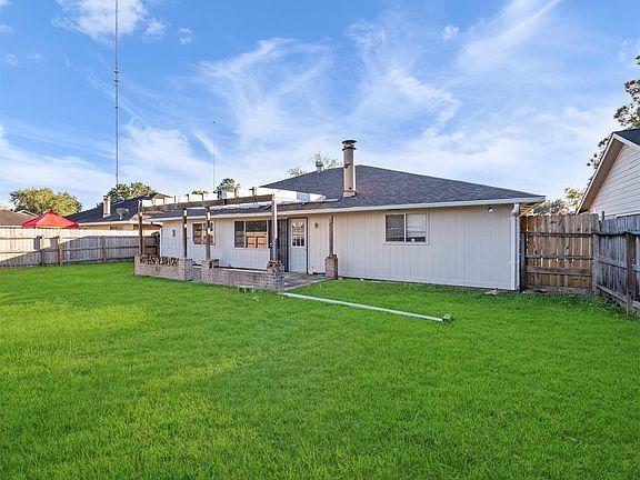 3rd image of 17135 Quail Park Dr