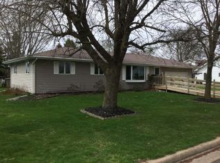 307 S West St, Loyal, WI 54446