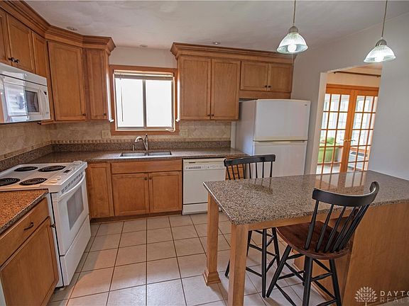 2nd image of 1035 Kenbrook Dr