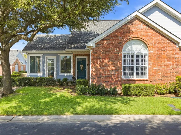 2305 Jennifer Ln, Bedford, TX 76021