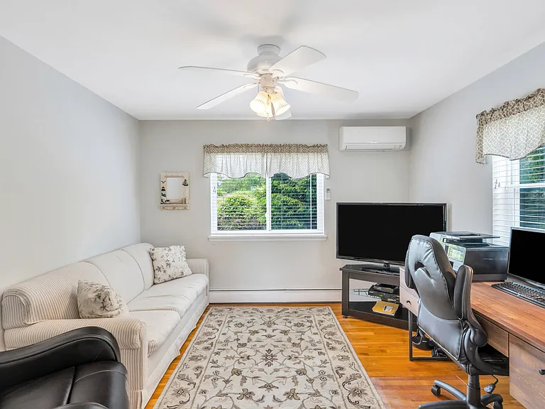 11 Georgia Pl — Photo 12