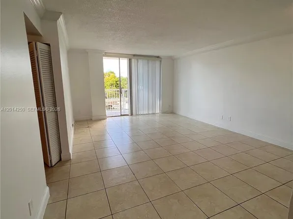 2020 NE 135th St, North Miami, FL