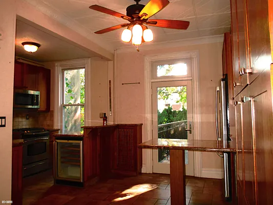 Rented by Citi Habitats | media 22