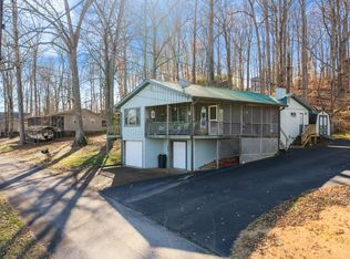 982 Lost Creek Boat Dk Rd, Decaturville, TN 38329