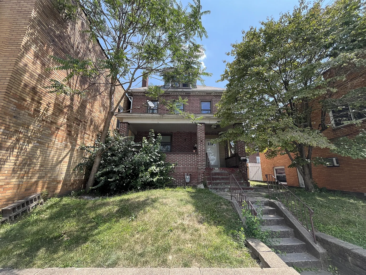 1606 Duss Ave #2 photo 1