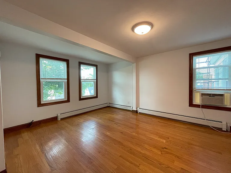 232-238 Claremont Ave #2 — Photo 7