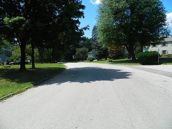 great wide streets throughout neighborhood